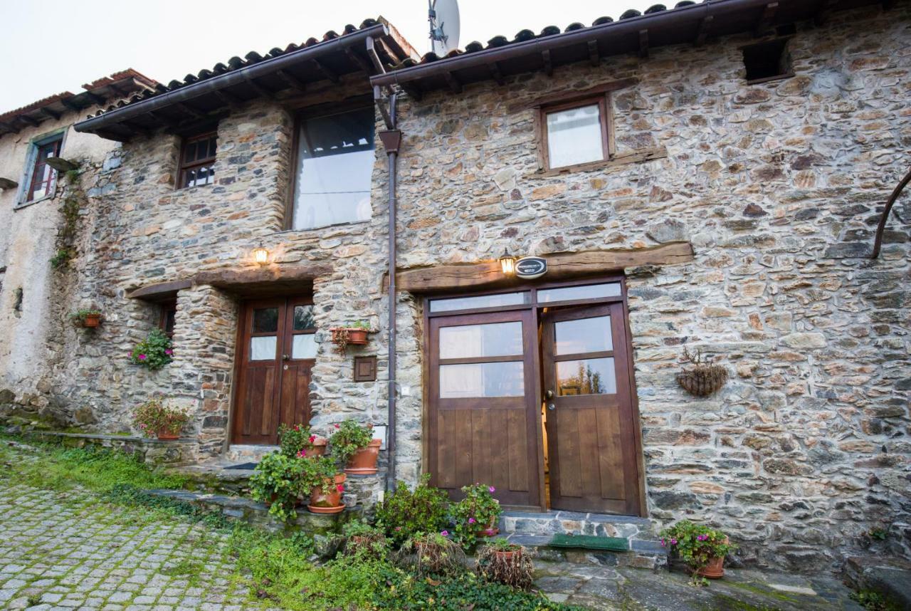 Gasthaus Casa Do Pomar Bragança Exterior foto
